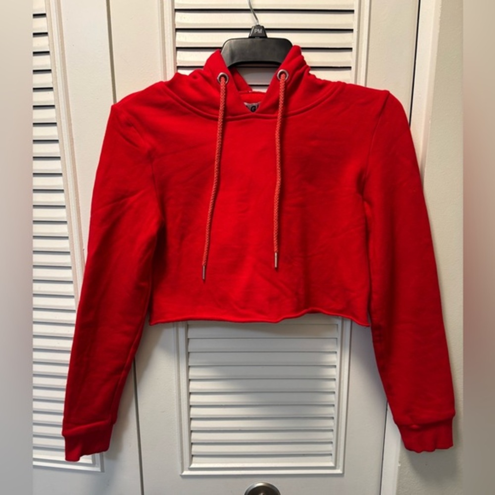 I am gia red Cropped hoodie size small-A441